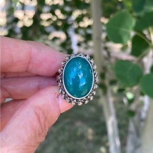 💕Artisan sz 8 blue green ethnic scrollwork ring. A stunner!